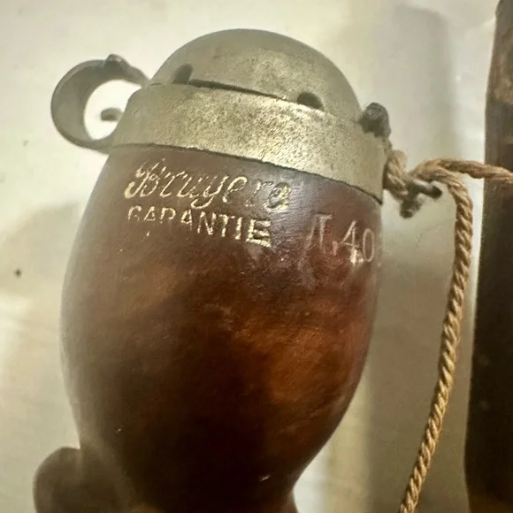 Classic Brown Smoking Pipe - Picture 6 of 10